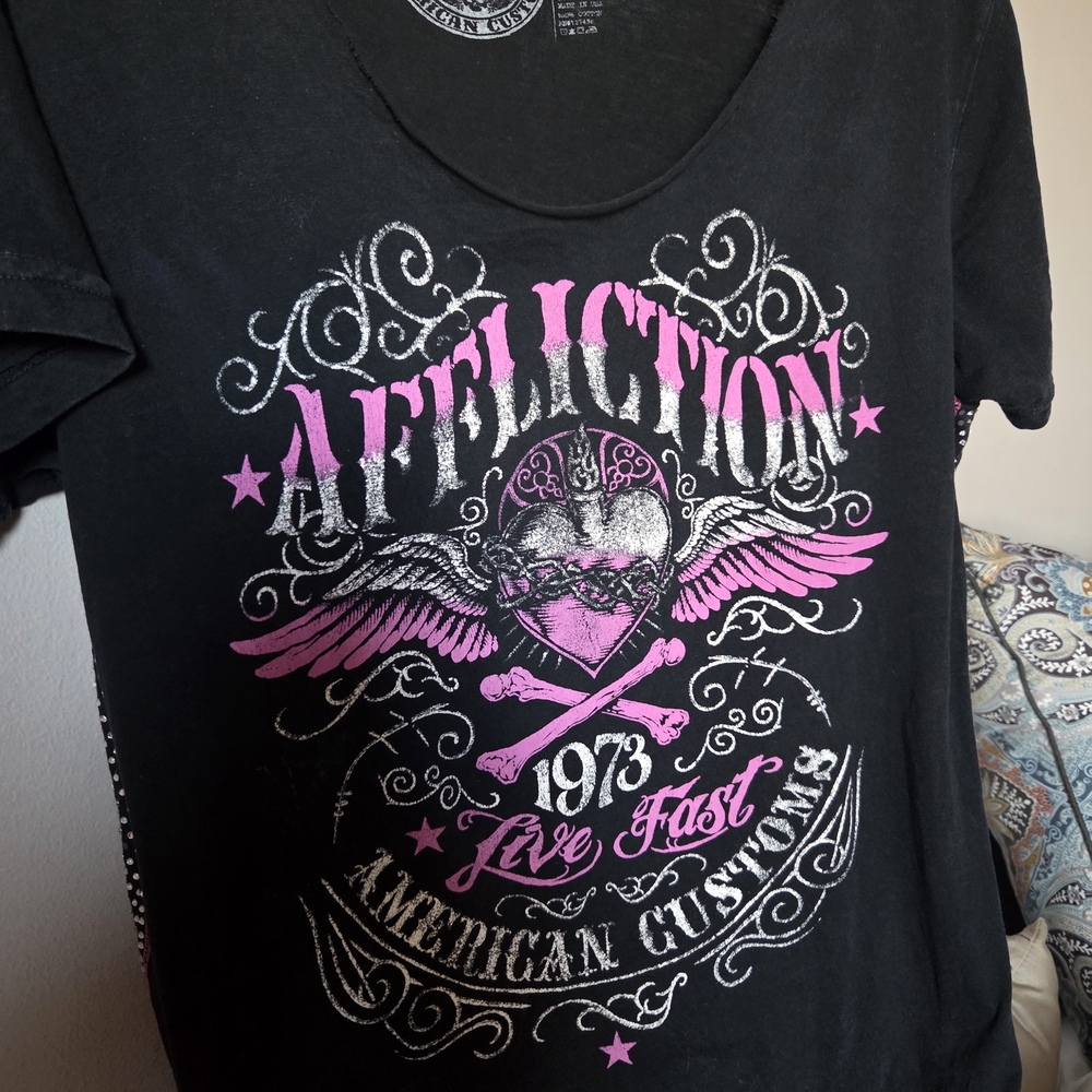 Affliction Black Pink & White Y2K Tee W Winged Heart Graphic & Rhinestones - L